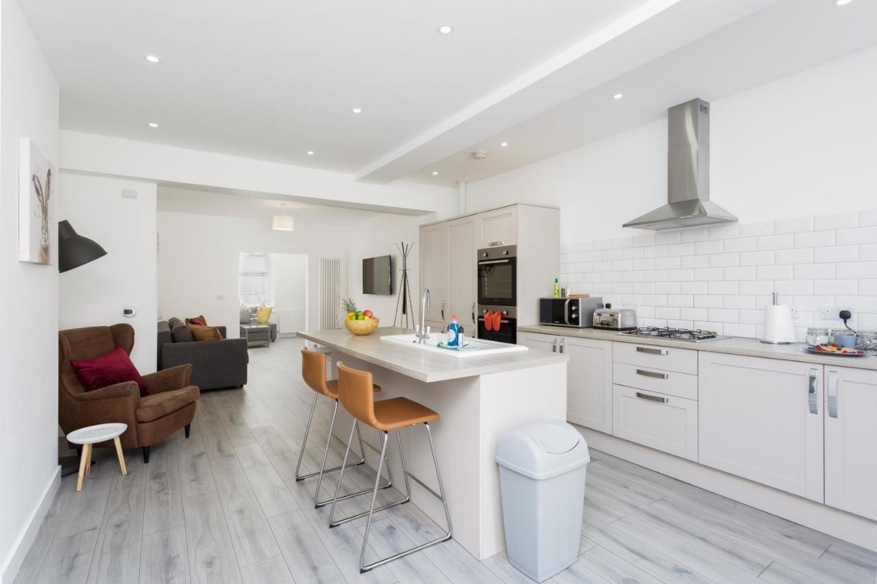 Harold House - Modern Open Plan 4 Bedroom, 3 Bathroom House In Central Southsea, Portsmouth Exterior foto